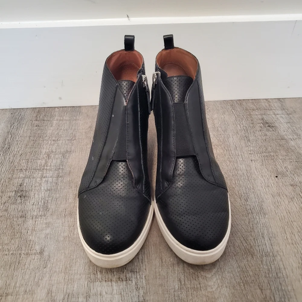 Linea Paolo Felicia Perforated Black Leather Wedge Sneakwrs